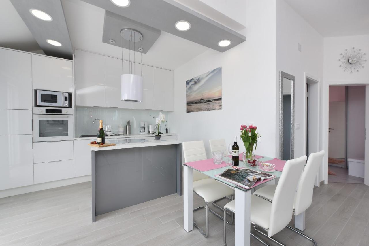 Deluxe Apartman Korina & Ramona Zadar Exterior photo